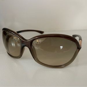 Tom Ford sunglasses, Jennifer model.